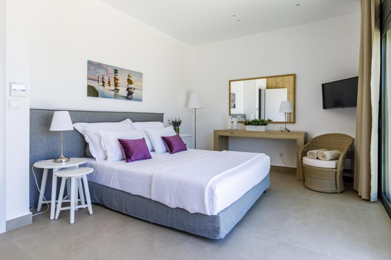 Villa Antigone Luxury Retreat 斯科派洛斯 外观 照片